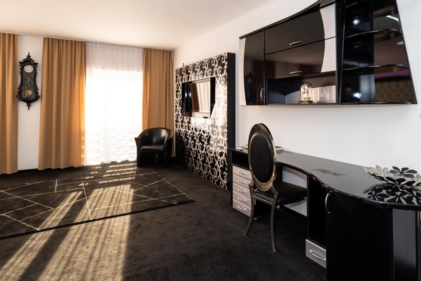 Titan Centrum Apartman Nyiregyhaza Exterior foto