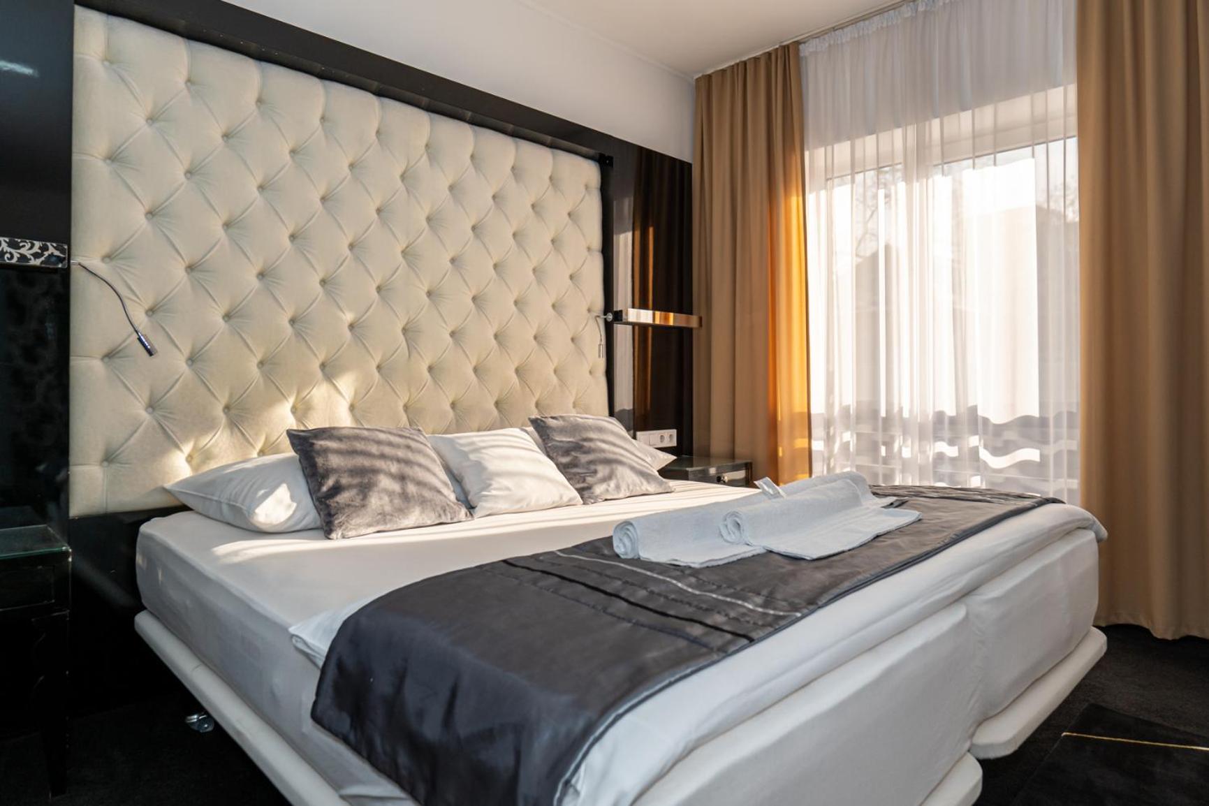 Titan Centrum Apartman Nyiregyhaza Exterior foto